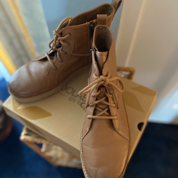 Unisex boots,extremely comfortable and durable. - Picture 4 of 8